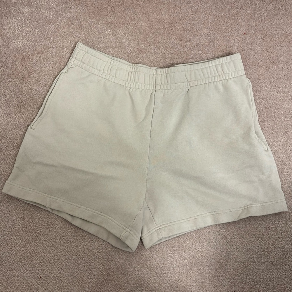 Aritzia Wilfred Free Sweat Shorts